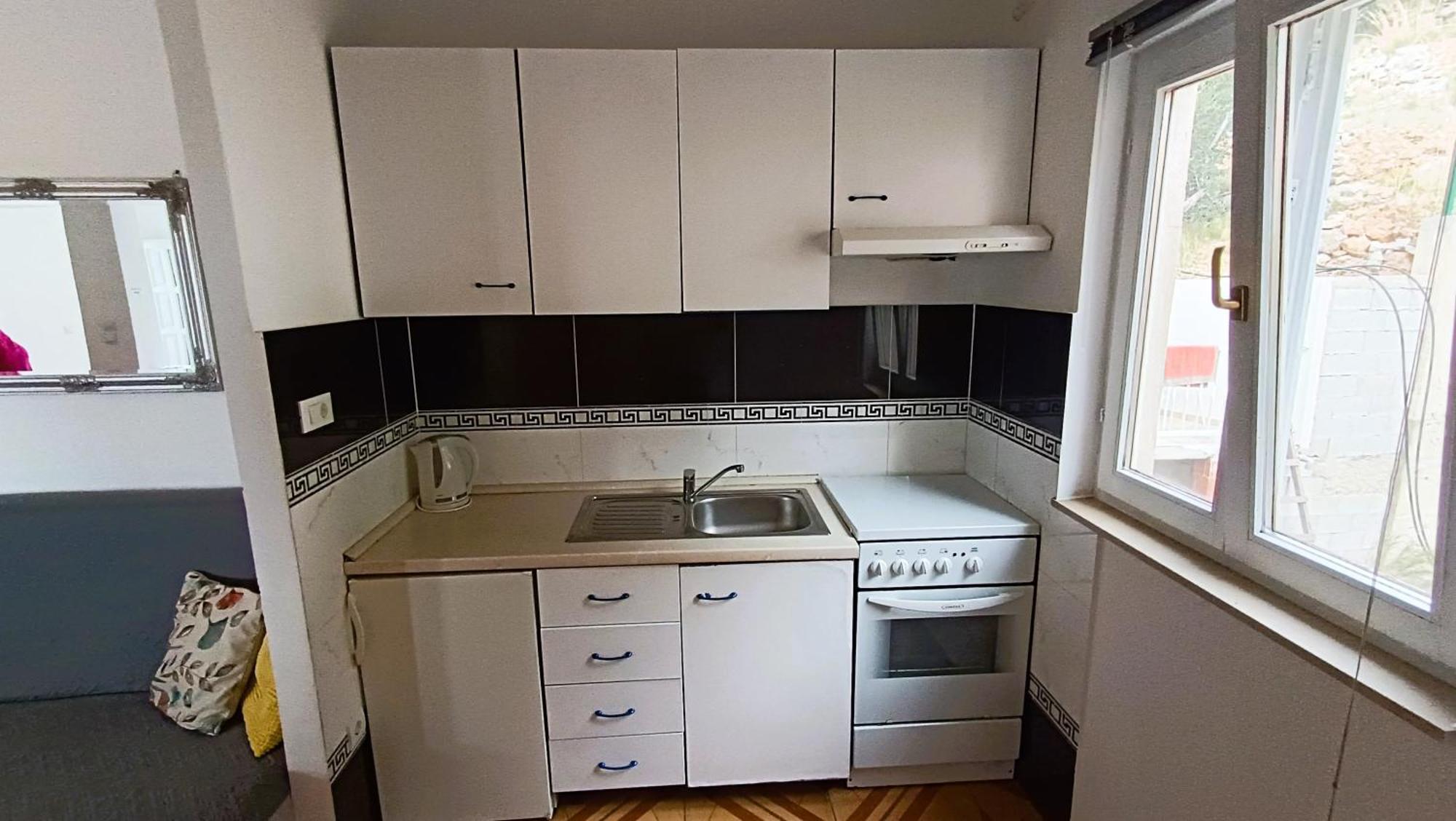 Apartments Ella Макарска Экстерьер фото