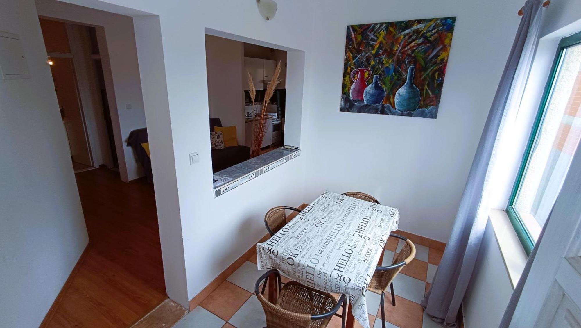 Apartments Ella Макарска Экстерьер фото